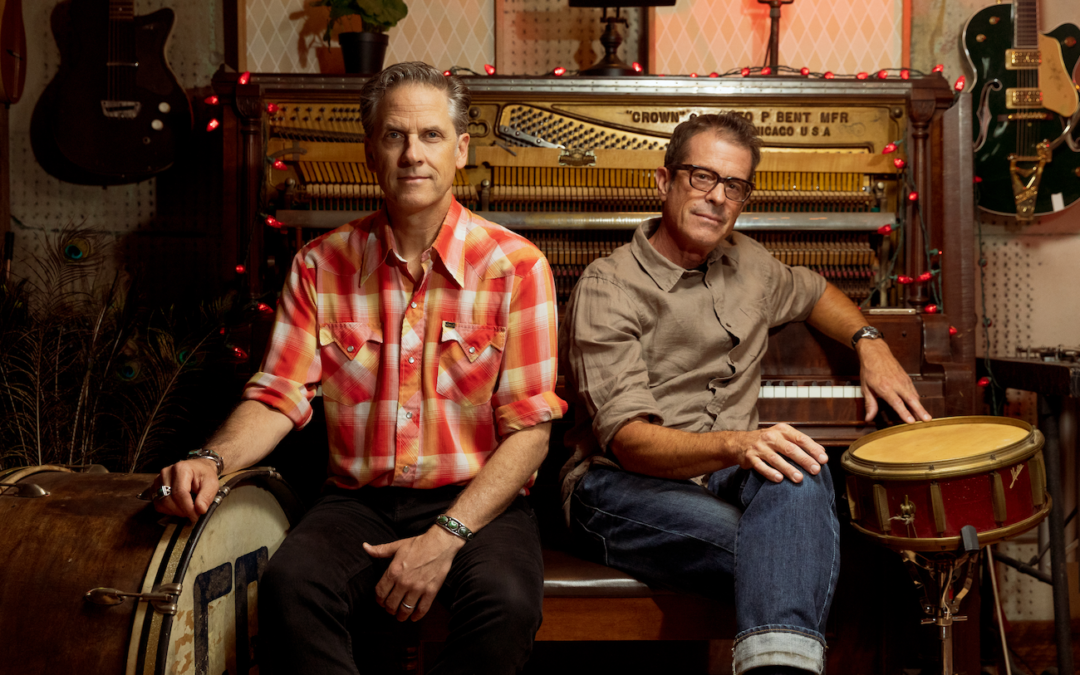 ¡Gira del 20º Aniversario de Calexico interpretando «Feast of Wire»!